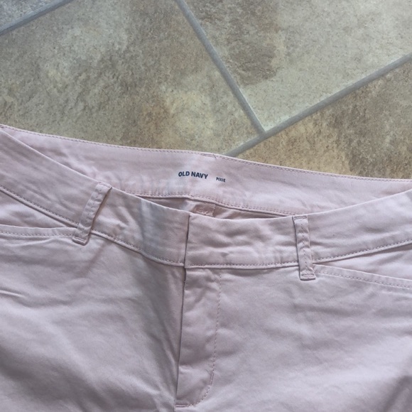Old Navy Pink 🩳 - Picture 2 of 4